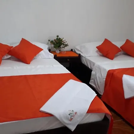 Hostal Villa Cecilia Villavieja Exterior photo